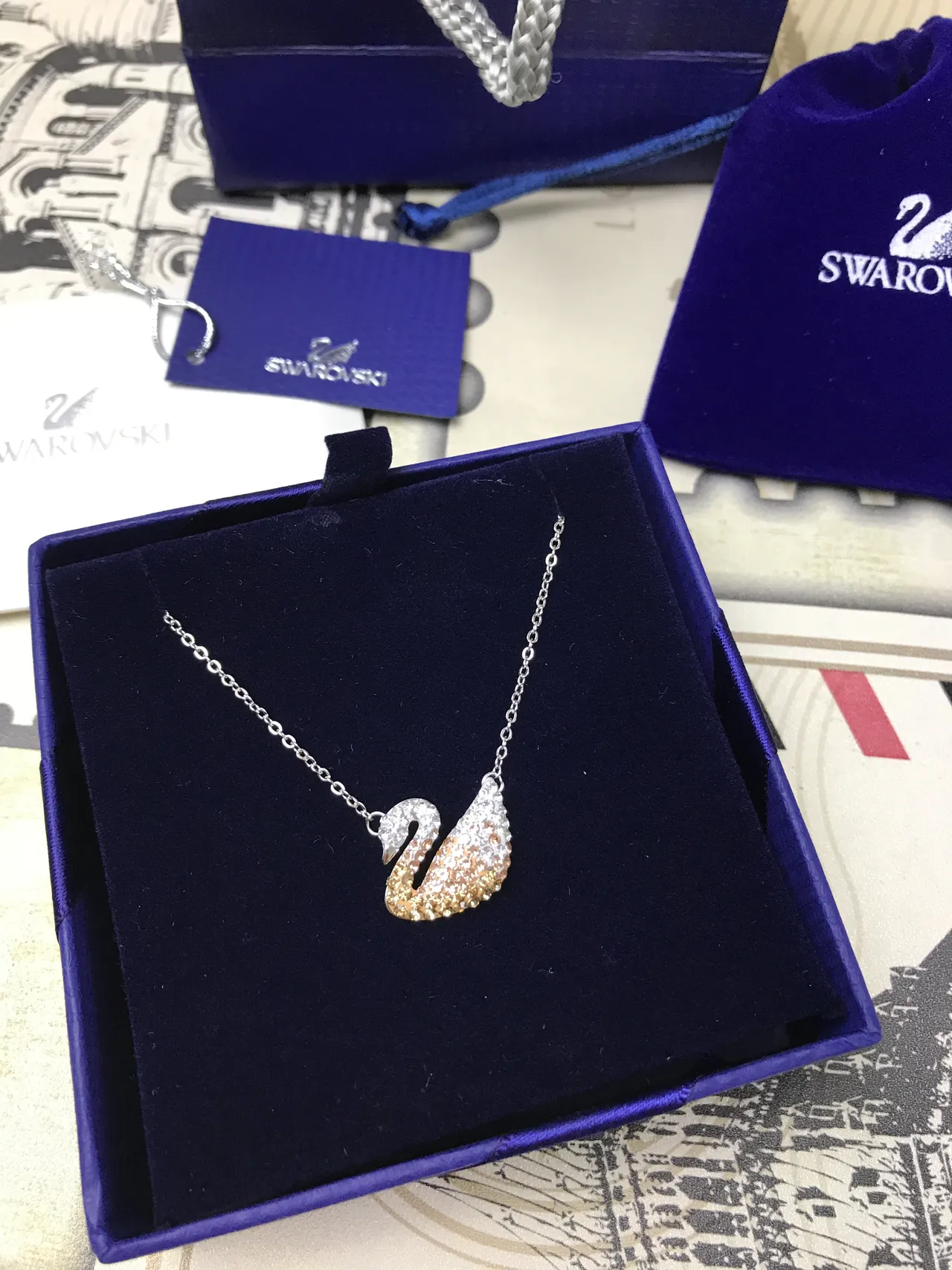 Swarovski Cisne Colgante de Cristal Negro 2