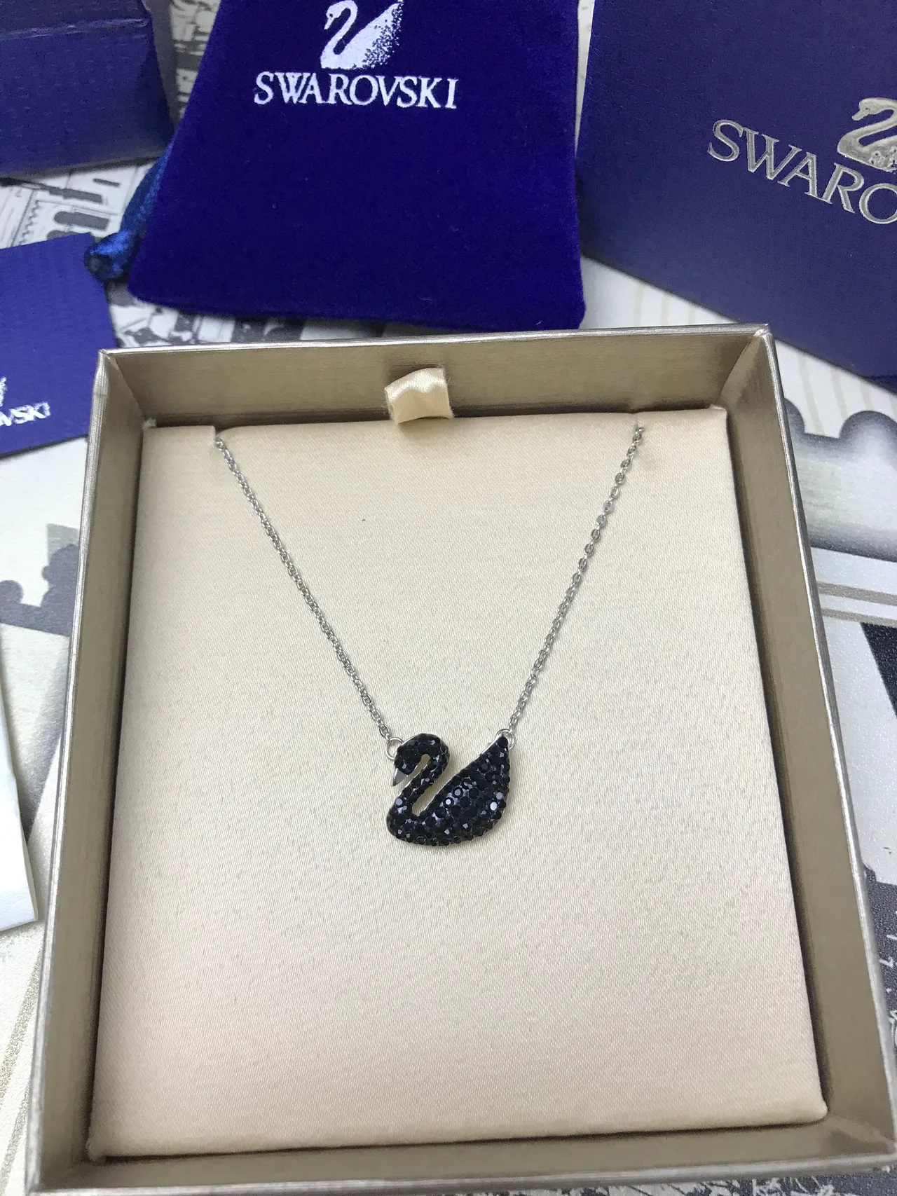 Swarovski Cisne Colgante de Cristal Negro 6