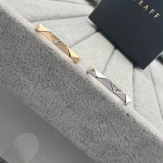 Tiffany & Co. सोना चाँदी ज्यामितीय फेसेटेड बैंड चैनल सेट डायमंड रिंग