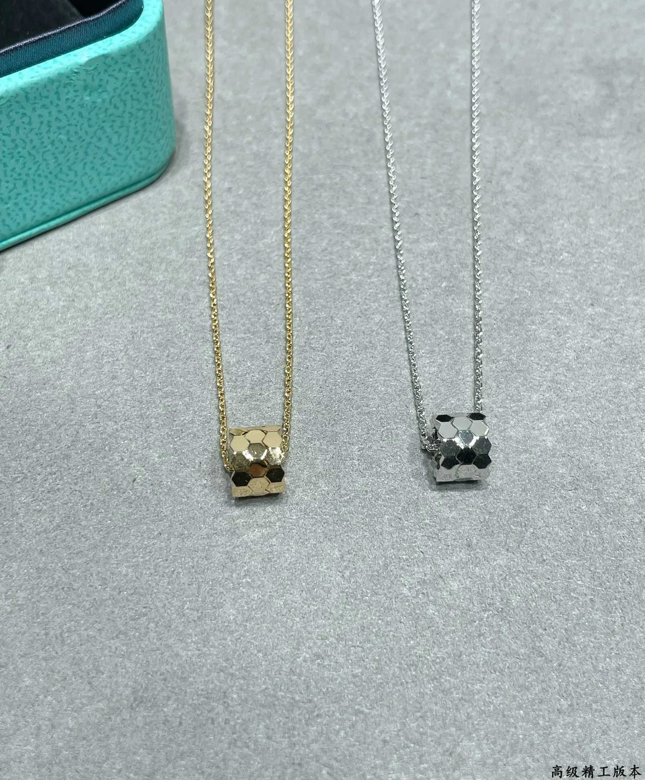 Tiffany & Co. HardWear हनिकॉम्ब ज्यामितिक सोनार हार 5
