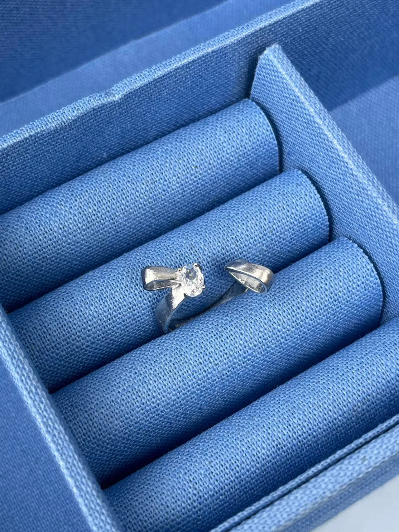 Tiffany & Co. Bague solitaire ovale à shank fendu 3