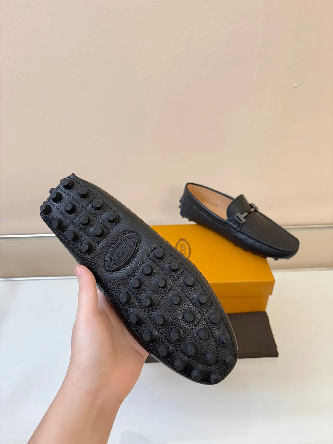 Tod's Horsebit Loafer काली पेबल्ड चमड़ी का स्लिप-ऑन लोअफर 5