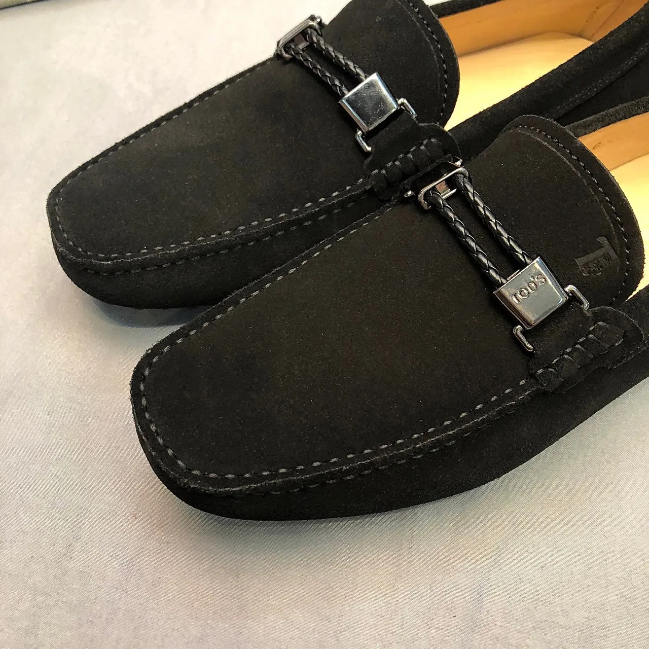 Tod's Horsebit Loafer काला स्यूड लोअफर 2