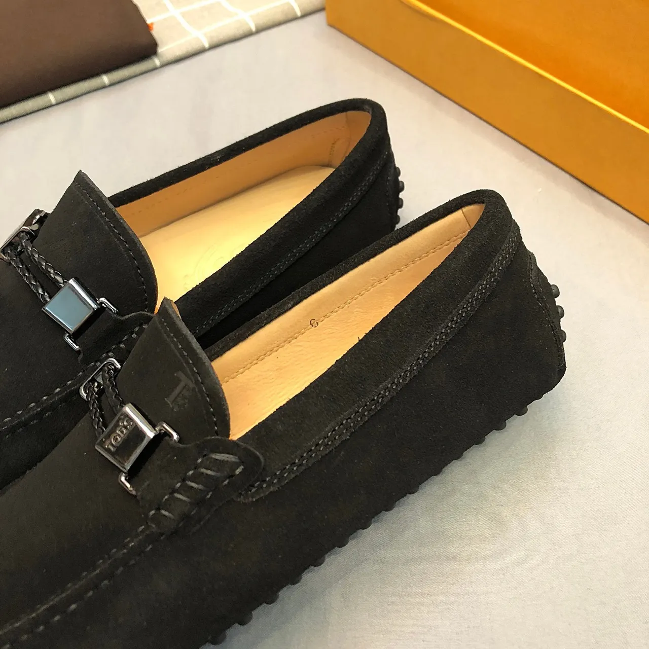 Tod's Horsebit Loafer काला स्यूड लोअफर 6