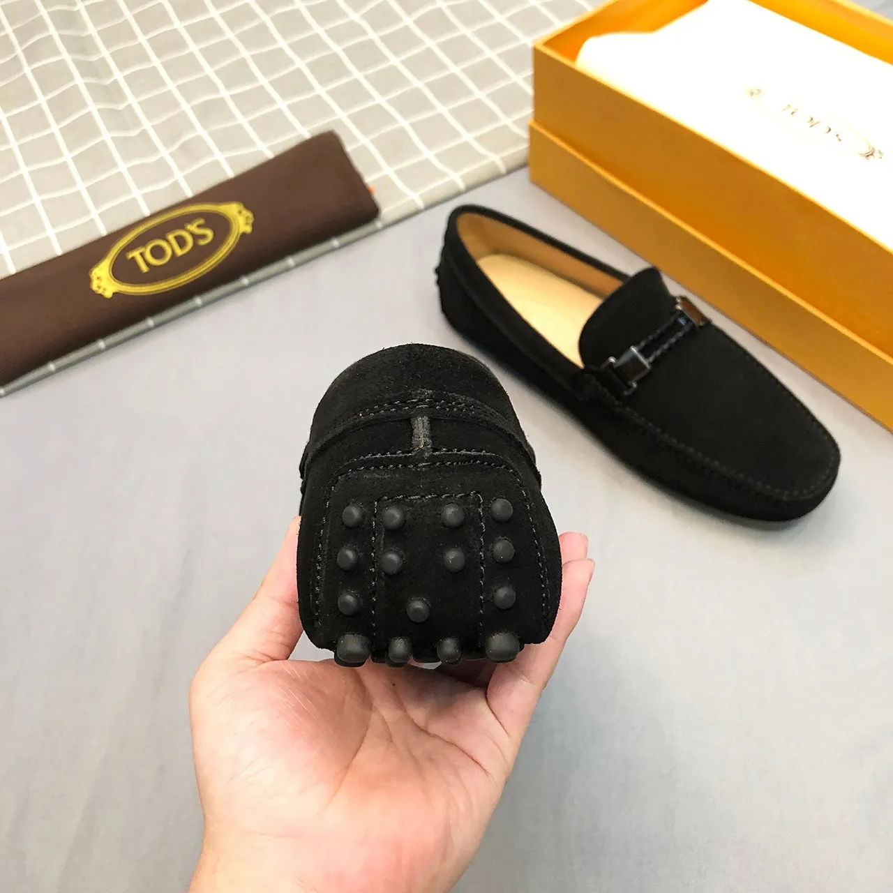 Tod's Horsebit Loafer काला स्यूड लोअफर 7