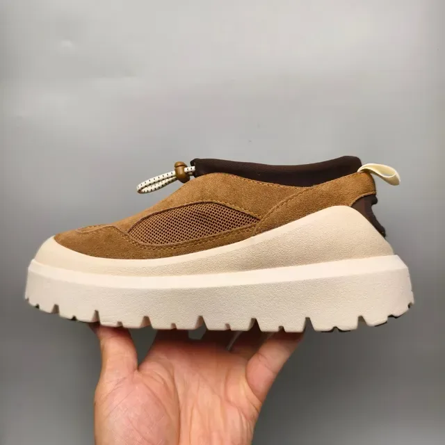 UGG Brown Beige Slip-On Platform Sole Lifestyle Sneakers 7