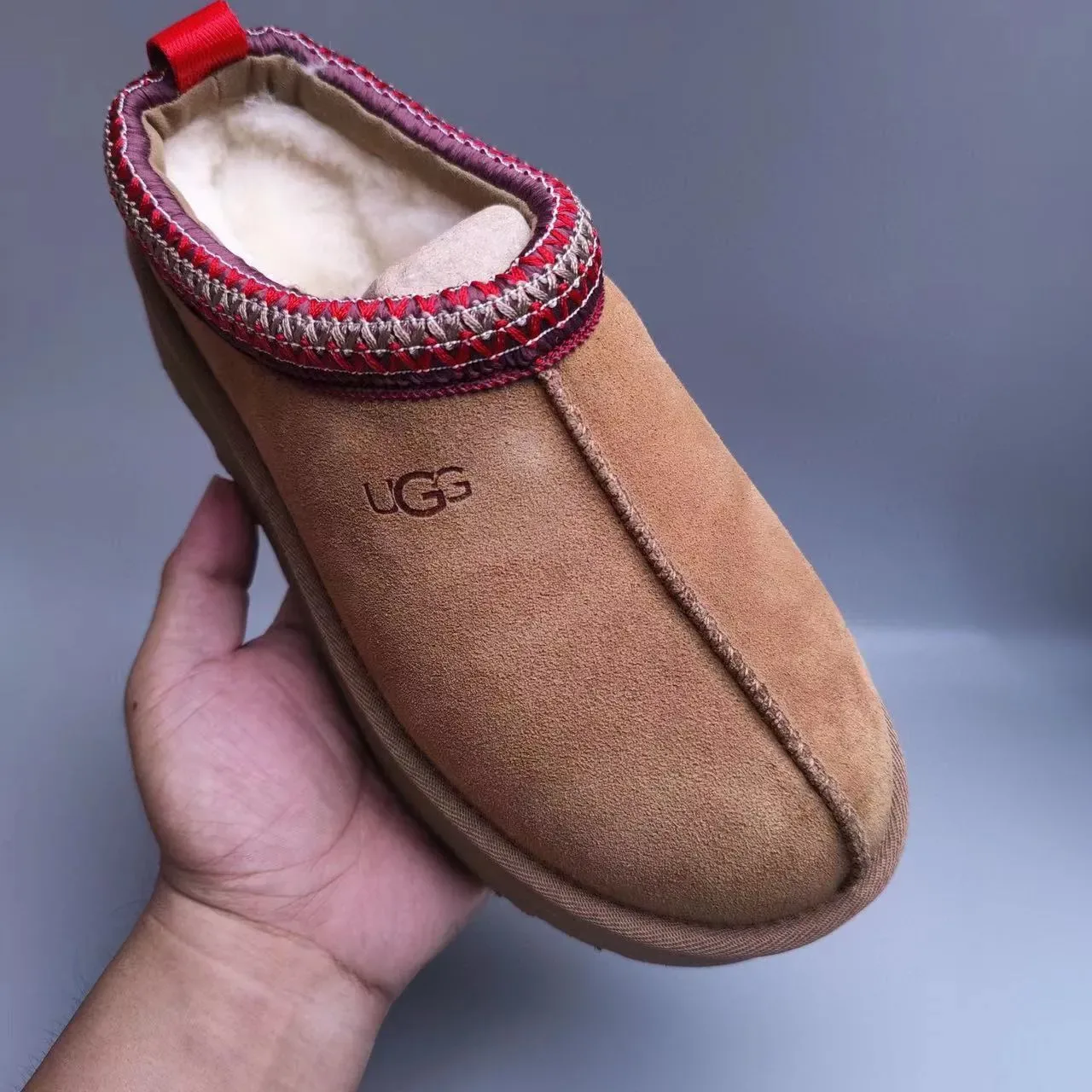 UGG 棕红色麂皮鞋面 编织边饰 翻边 休闲鞋 4