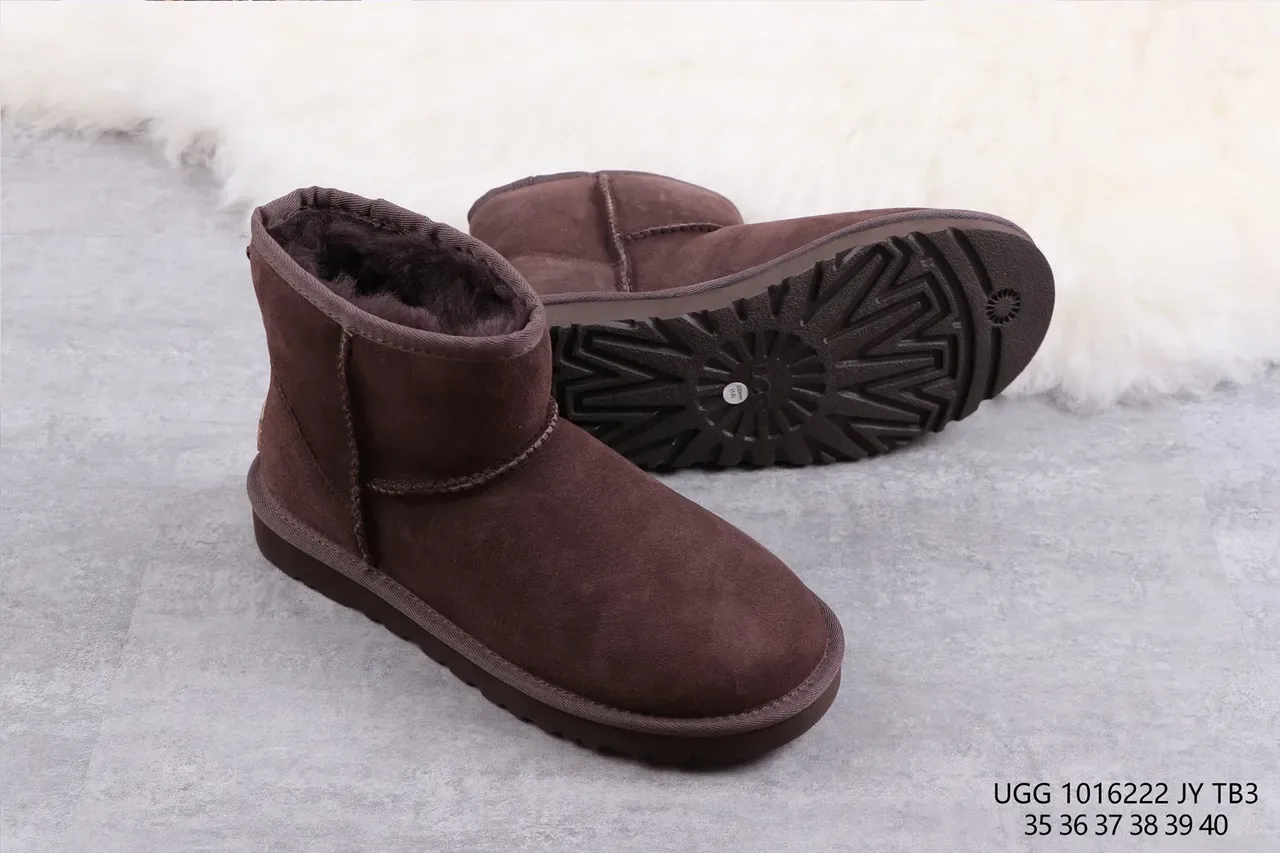 UGG Classic Mini বাদামী সুয়েড শিয়ারলিং লাইন্ড স্নো বুট 10