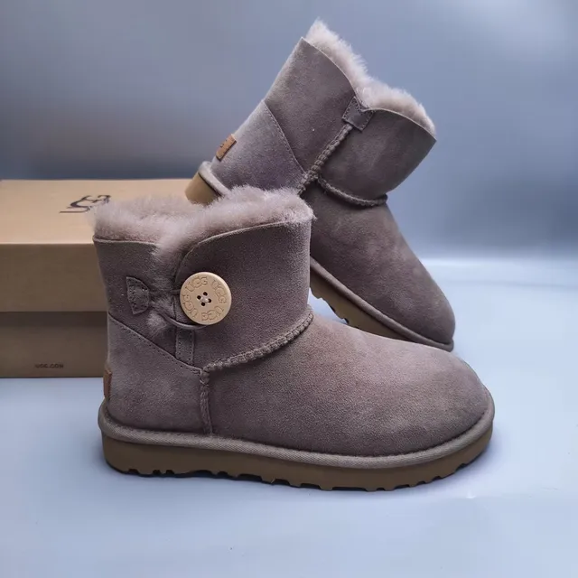 UGG Classic Mini Button Taupe Botas de Nieve 3