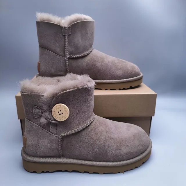 UGG Classic Mini Button Taupe Botas de Nieve 6
