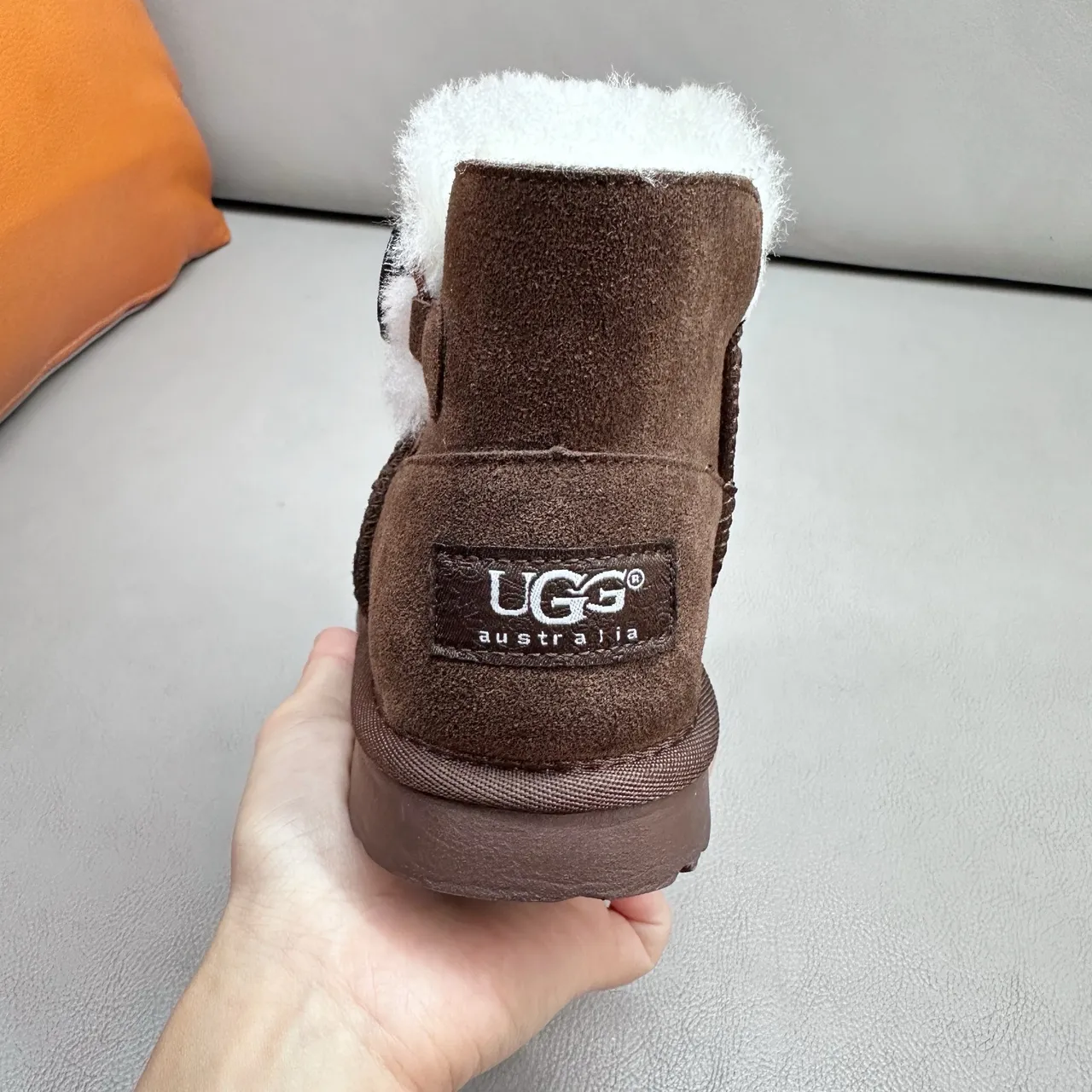 UGG Classic Mini 卡其麂皮羊毛里雪靴 12