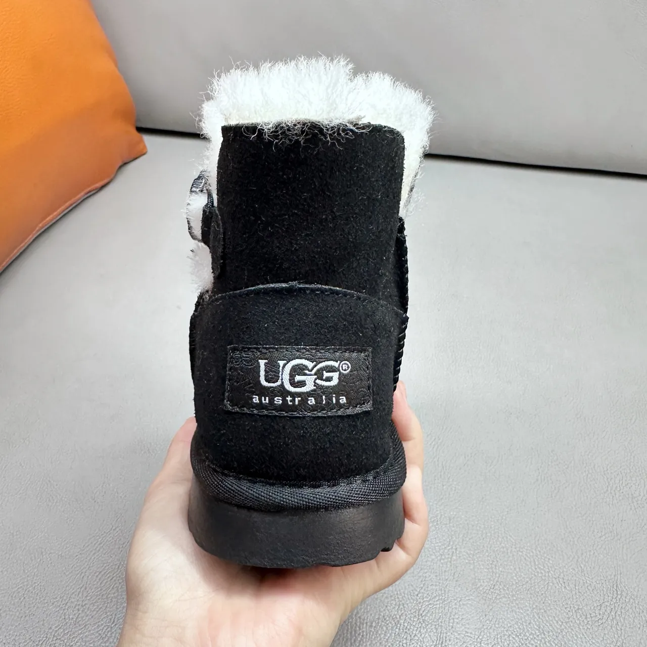 UGG Classic Mini 卡其麂皮羊毛里雪靴 22