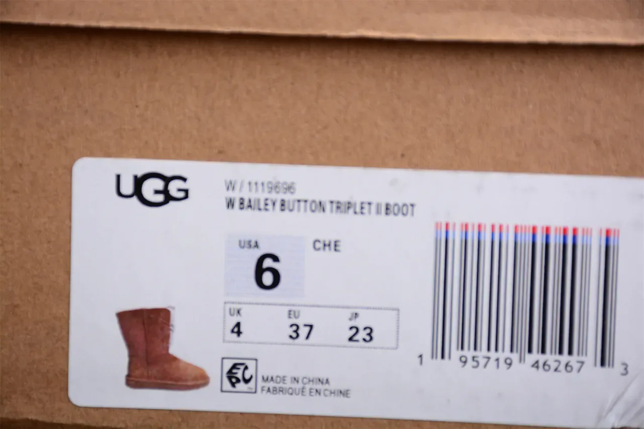 UGG Classic Tall भूरा शियरलिंग लेस-अप स्नो बूट 2