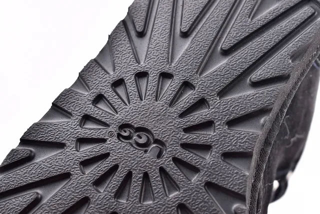 UGG Harkley Preto Camurça Cadarço Botas de Tornozelo 7