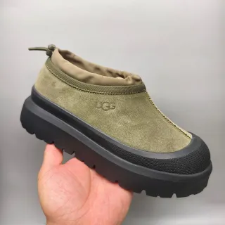 UGG 套脚厚底花纹底橄榄绿休闲鞋