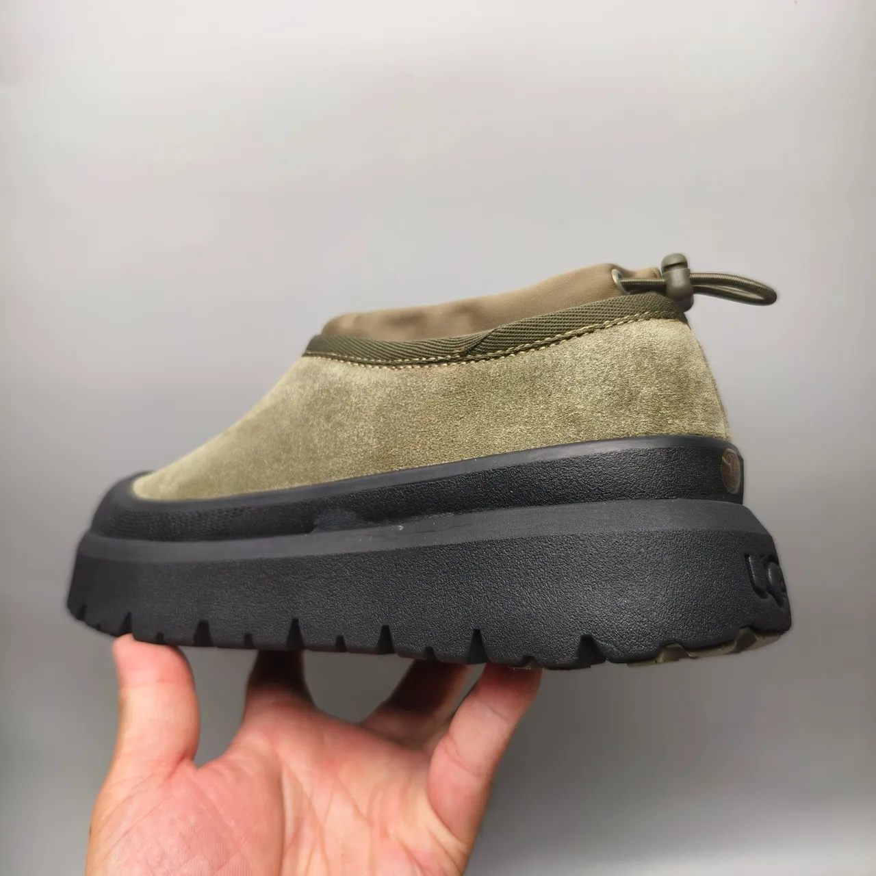 UGG 套脚厚底花纹底橄榄绿休闲鞋 4