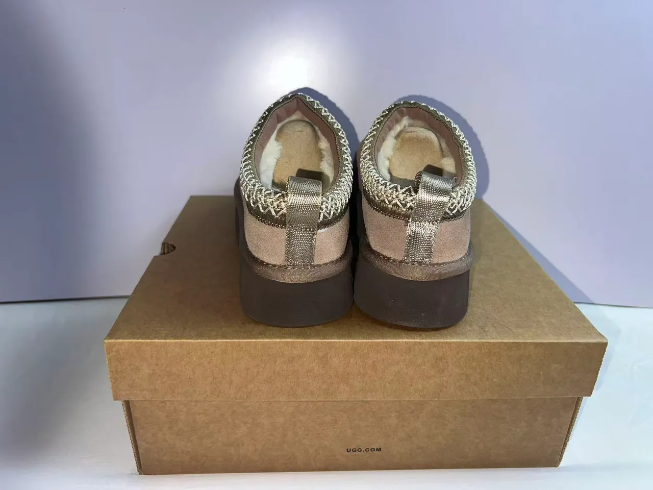 UGG Tasman بيج بني كعب منصة زخرفة معدنية منسوجة أحذية كاجوال 5