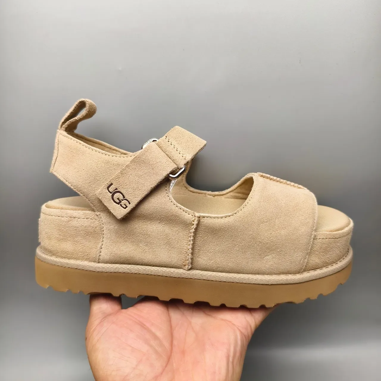 UGG Tasman Sandálias Casuais Bege Suede Plataforma 2