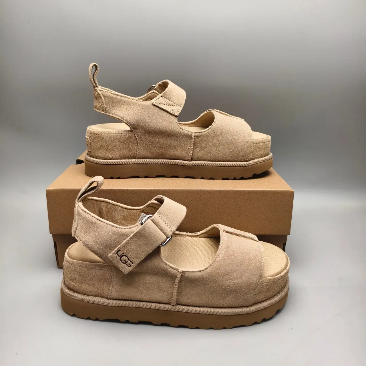 UGG Tasman Sandálias Casuais Bege Suede Plataforma 5