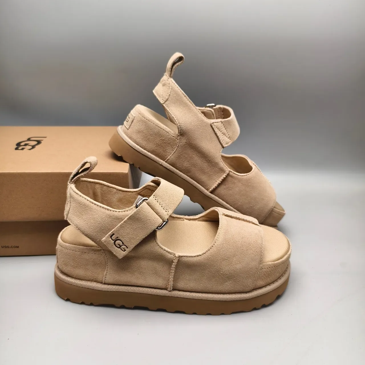 UGG Tasman Sandálias Casuais Bege Suede Plataforma 6