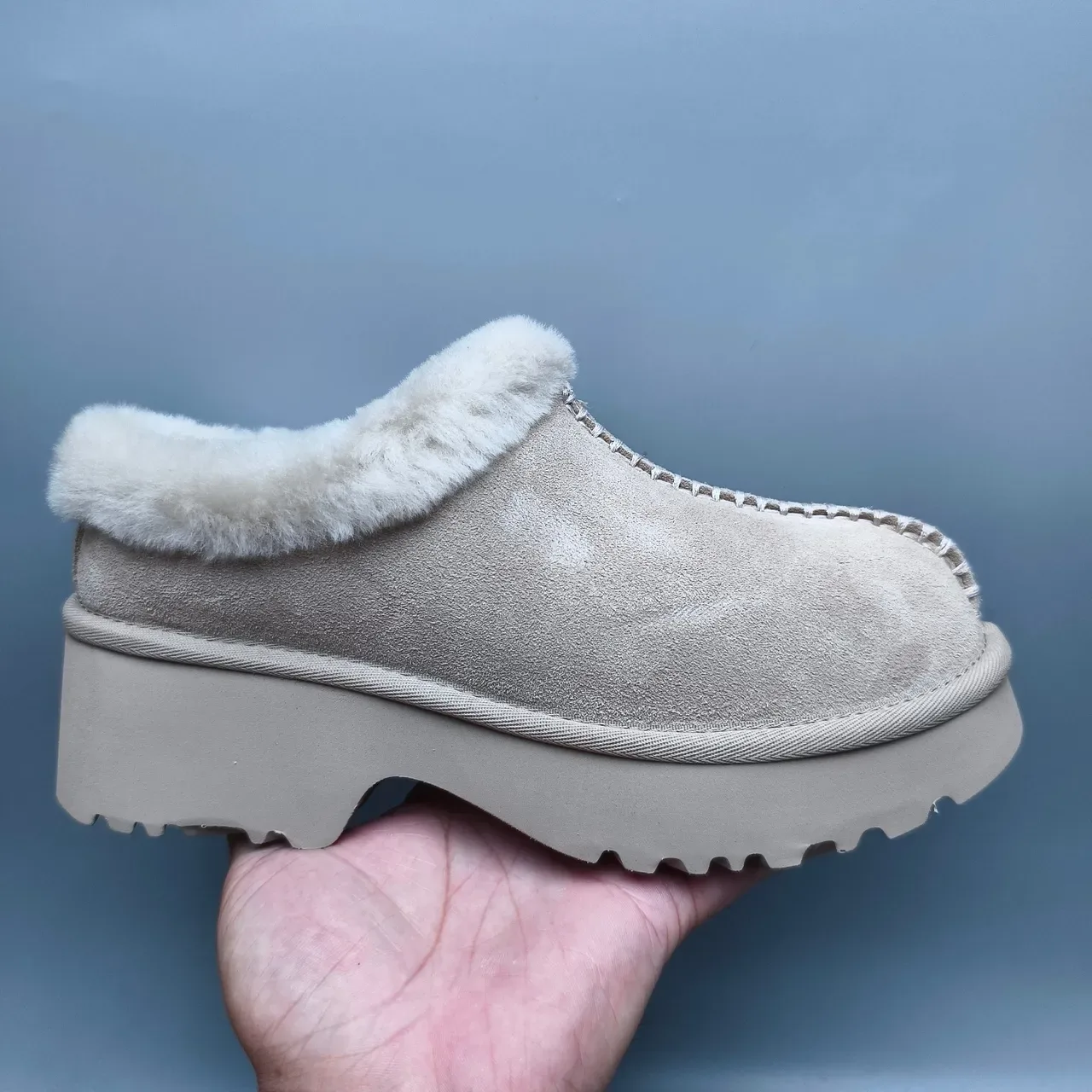UGG Tasman Beige Blanc Chaussures Casuales Semelle Plateforme Doublées en Shearling 2