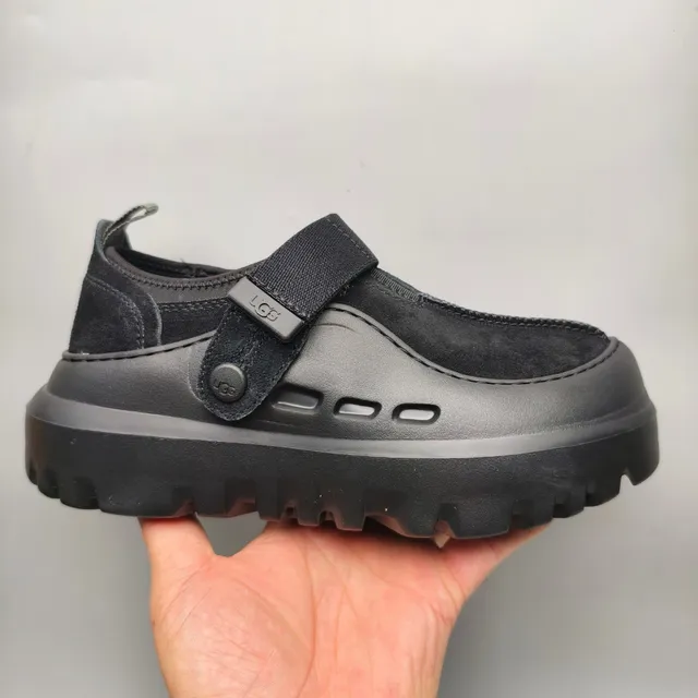 UGG टास्मन काला प्लेटफॉर्म सोल सुड अपर क्लॉग 2