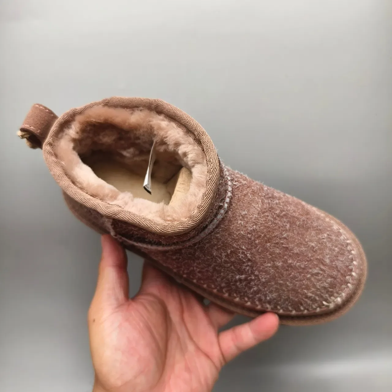 UGG Tasman Bota de Nieve Marrón Forrada con Shearling de Ante 3