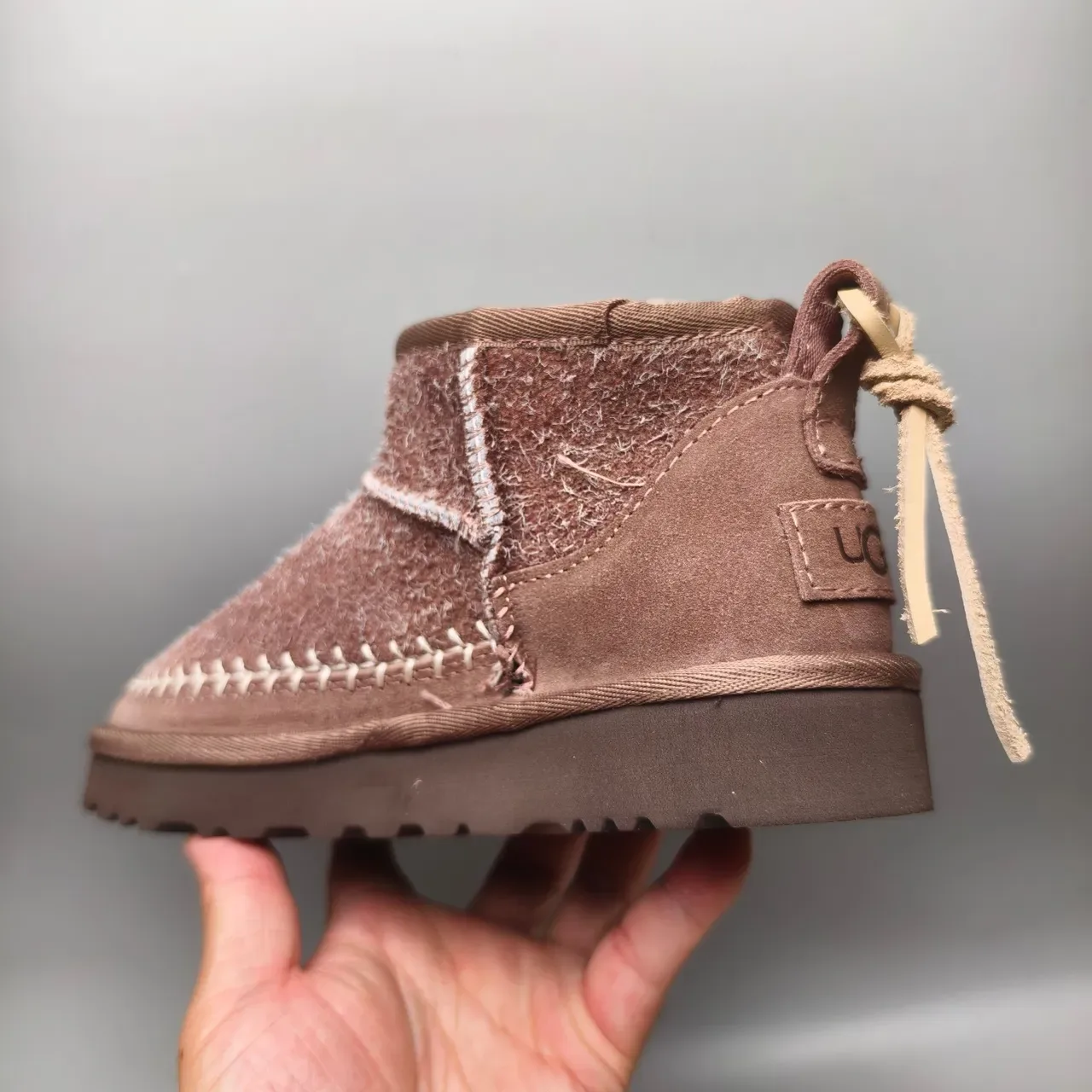 UGG Tasman Bota de Nieve Marrón Forrada con Shearling de Ante 4