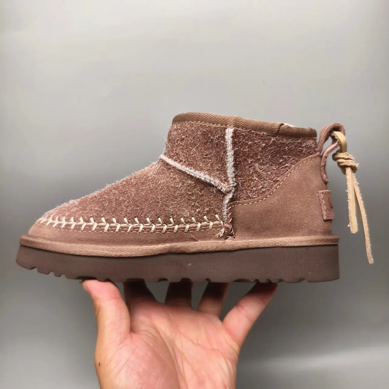 UGG Tasman Bota de Nieve Marrón Forrada con Shearling de Ante 7