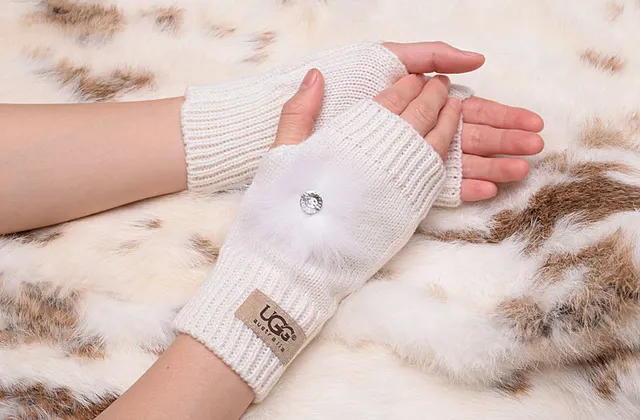 UGG Tasman Guantes Sin Dedos de Punto Blancos 2