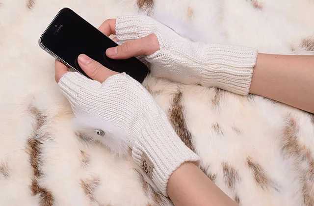 UGG Tasman Guantes Sin Dedos de Punto Blancos 3