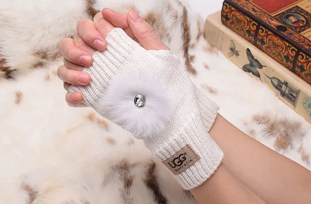 UGG Tasman Guantes Sin Dedos de Punto Blancos 4