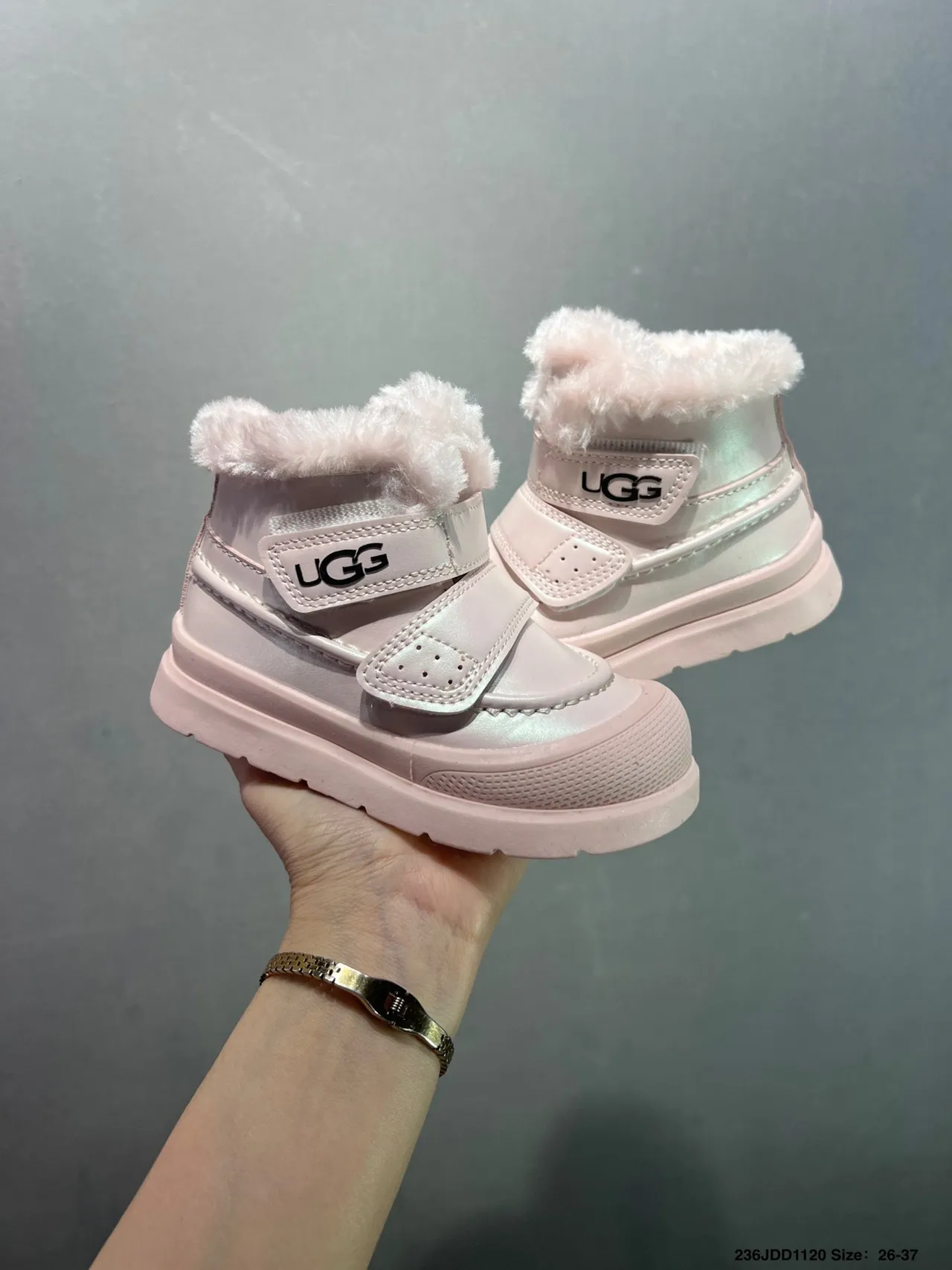 UGG সাদা বাদামী গোড়ালির উচ্চতা শিয়ারলিং-লাইনড স্নো বুট 3