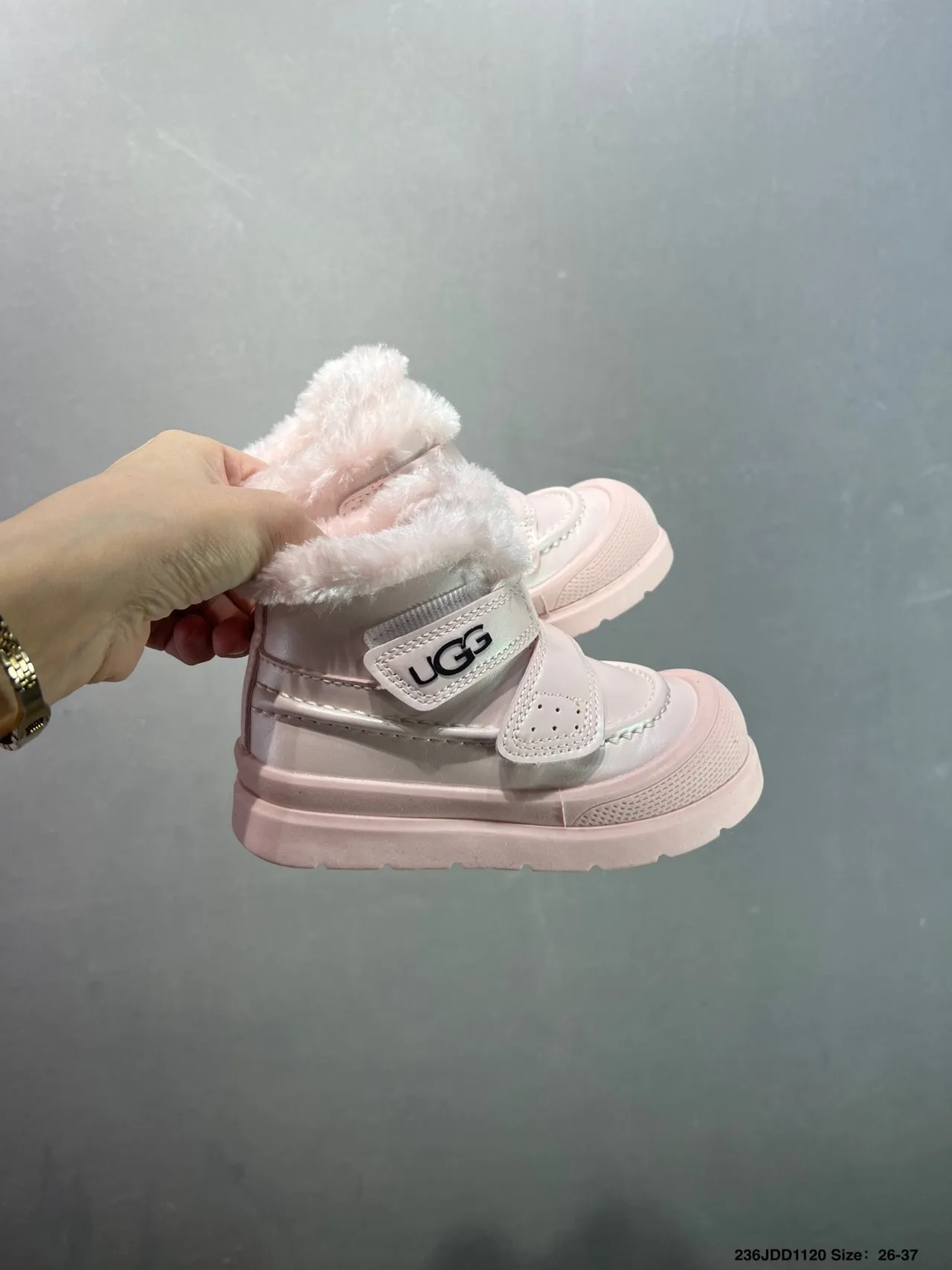 UGG সাদা বাদামী গোড়ালির উচ্চতা শিয়ারলিং-লাইনড স্নো বুট 8