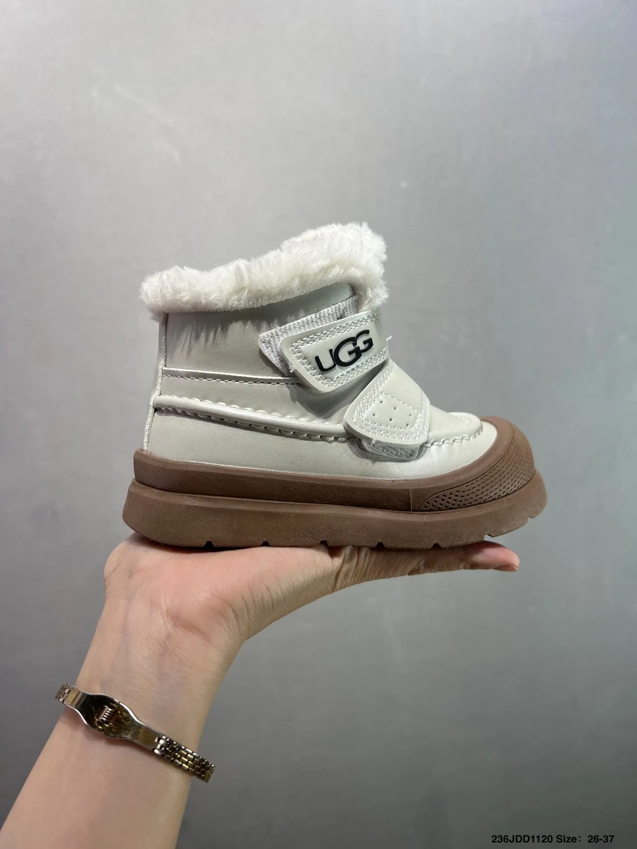 UGG সাদা বাদামী গোড়ালির উচ্চতা শিয়ারলিং-লাইনড স্নো বুট 16