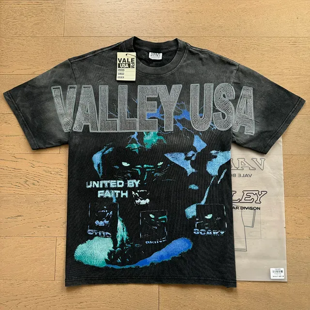 Vale Forever Camiseta gráfica preta de lavagem ácida com strass 4