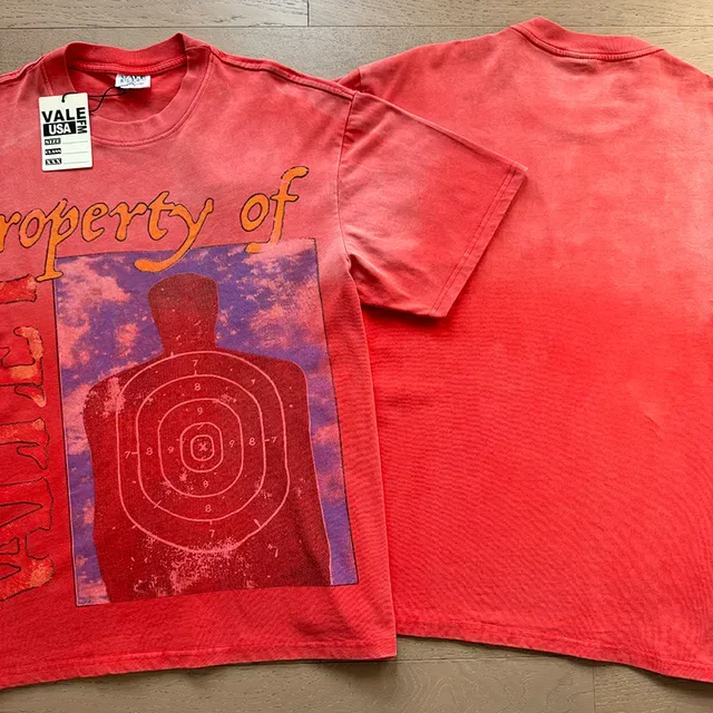 T-shirt graphique Vale Forever Property of Target 4