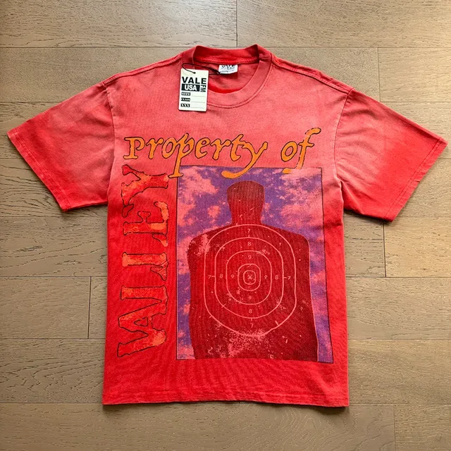T-shirt graphique Vale Forever Property of Target 6