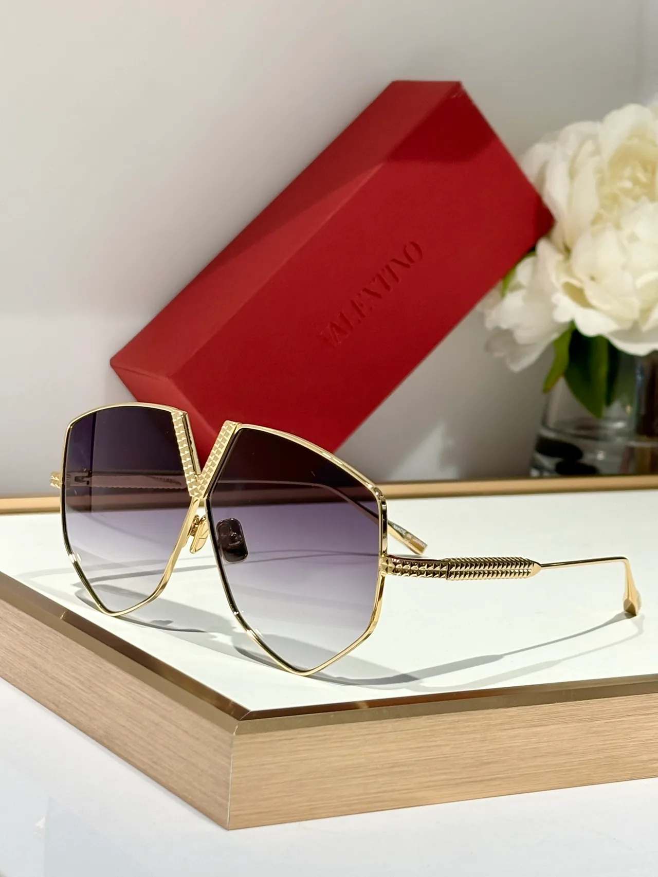 Valentino Rockstud Or Vert Angulaire Bouclier Silhouette Monture Métal Lunettes de Soleil 8