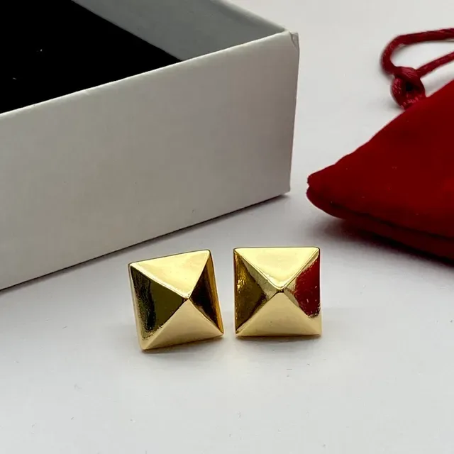 Valentino Rockstud 金色金字塔耳钉 5