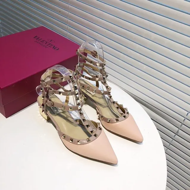 Valentino Rockstud Escarpins Nude à bout pointu 8