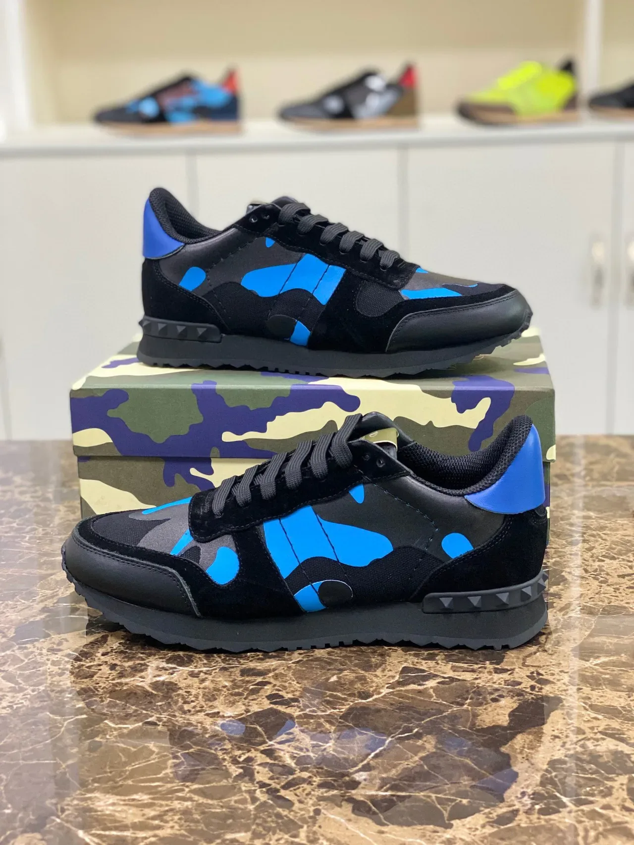 瓦伦蒂诺 Rockstud Runner 迷彩印花 黑蓝 生活运动鞋 9