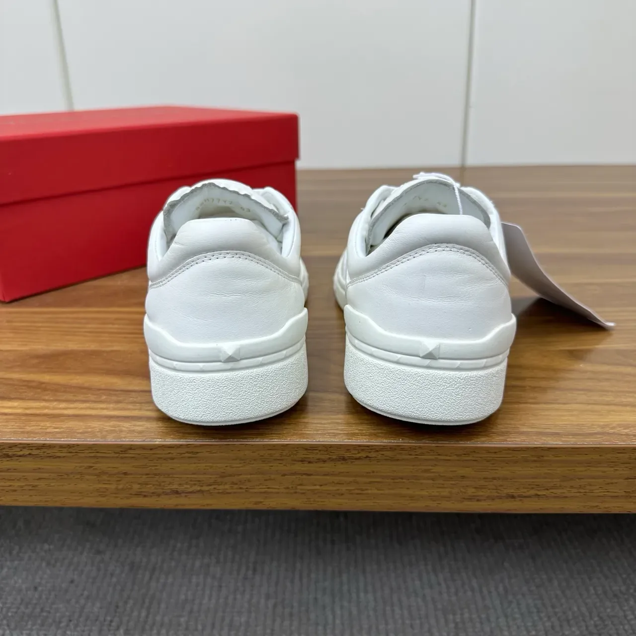 Valentino Rockstud White Leather Lifestyle Sneakers 3