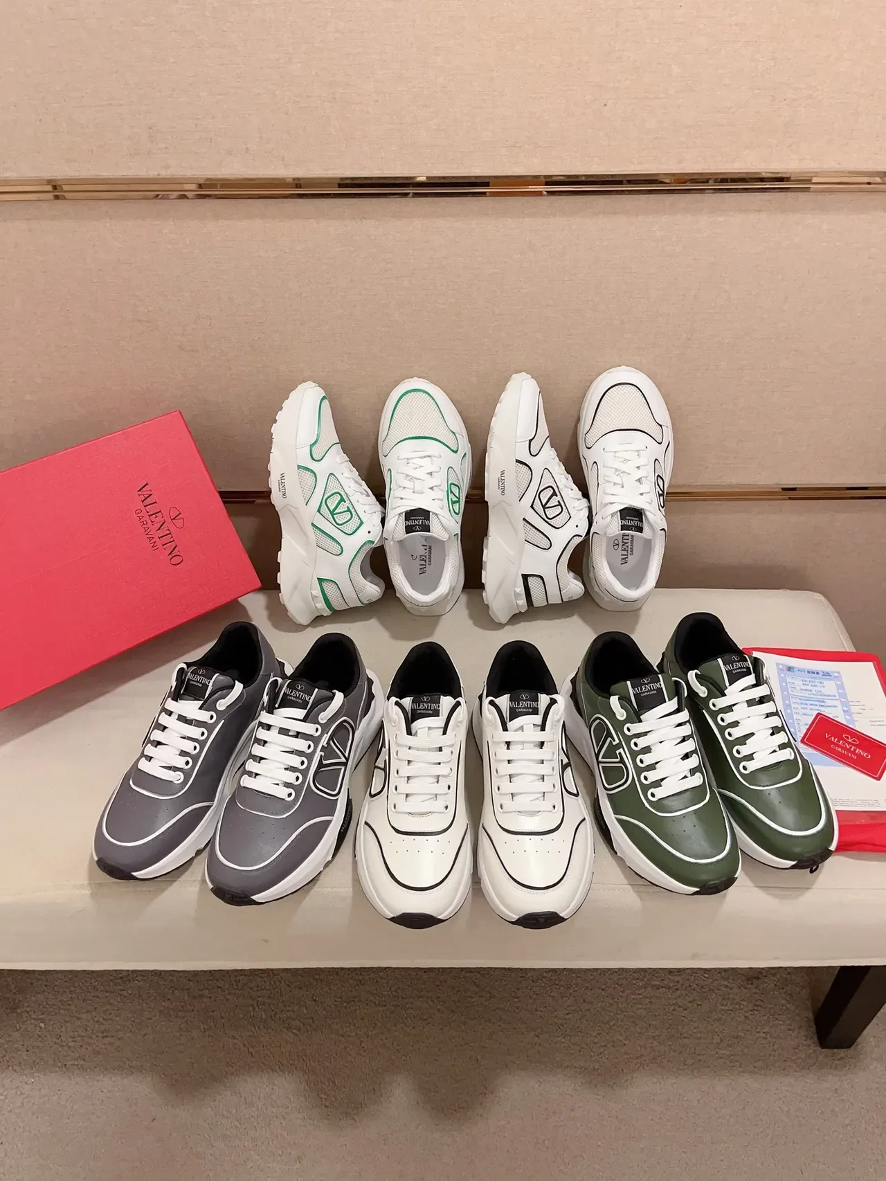 Valentino VLTN 黑白皮革生活方式运动鞋 6