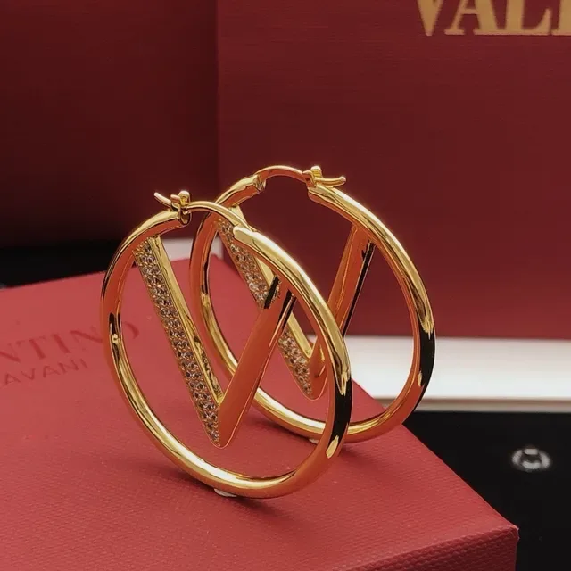 Valentino VLTN গোল্ড-টোন ক্রিস্টাল বার হুপ ইয়াররিংস 8