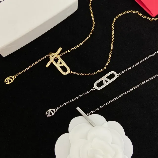瓦伦蒂诺 VLTN Pavé Monogram 吊坠项链 2