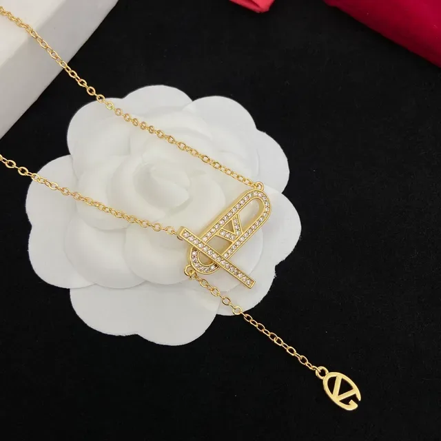 瓦伦蒂诺 VLTN Pavé Monogram 吊坠项链 4