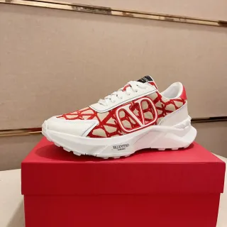 Valentino VLTN Runner Branco Vermelho Impressão Geométrica Tênis Lifestyle