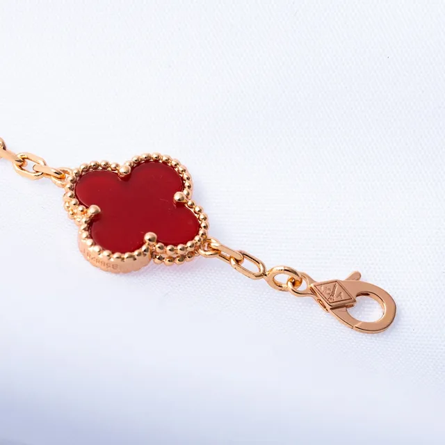 Van Cleef & Arpels Alhambra Cinco Motif Bordô e Rose Gold Pulseira de Esmalte 2