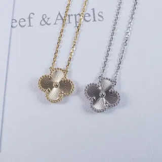 Van Cleef & Arpels Alhambra 四叶草坠饰项链
